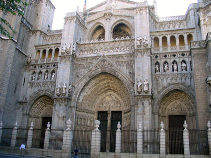 catedraldetoledo_fachada.jpg